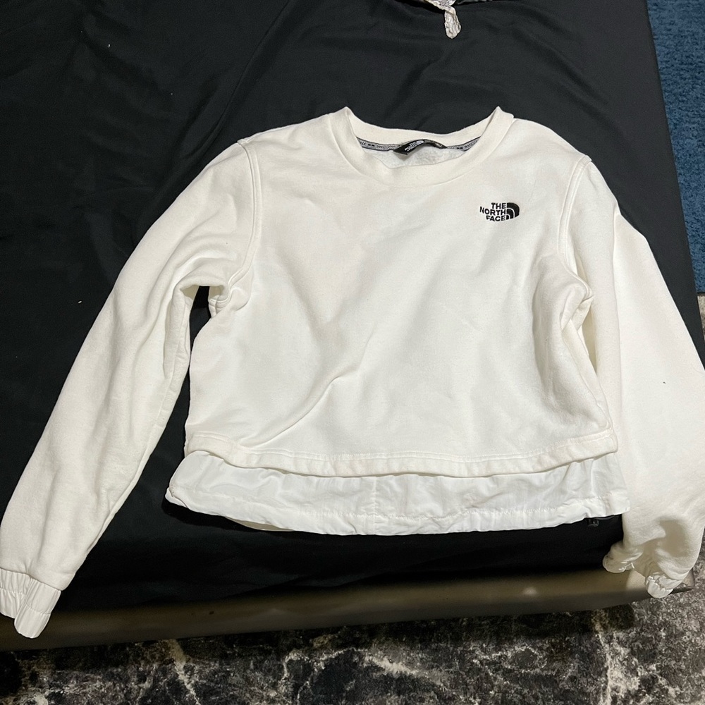 Cropped north face sweater